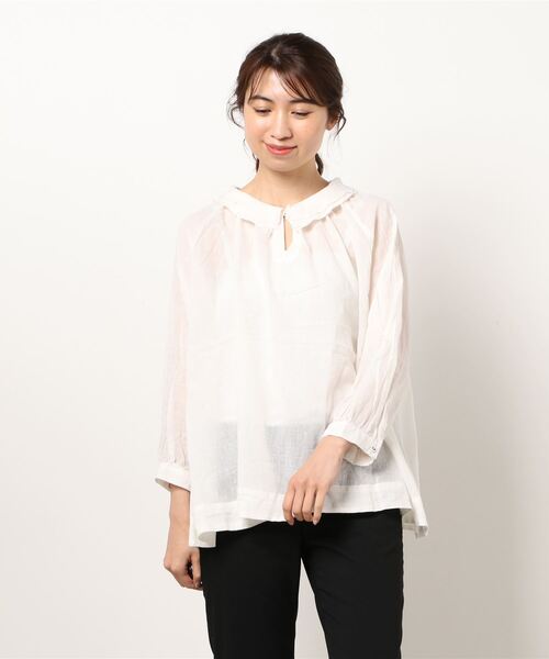 Samansa Mos2（サマンサ モスモス）の「ダブルガーゼ重ね衿スキッパーブラウス（シャツ/ブラウス・レディース・ブラック/グレー/オフホワイト/モカ・ﾌﾘ-）」の7枚目の写真