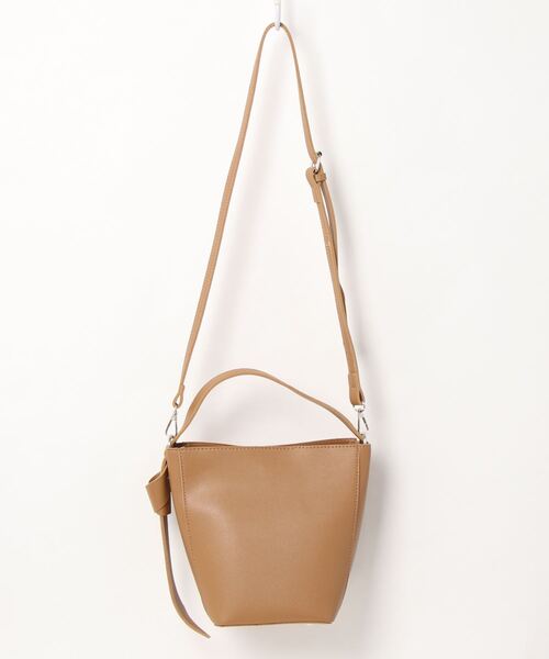 Alite cloth（アリーテクロス）の「2WAYワンハンドルバケツショルダーBAG（ドラムバッグ・レディース・ブラック/ベージュ・FREE）」の10枚目の写真