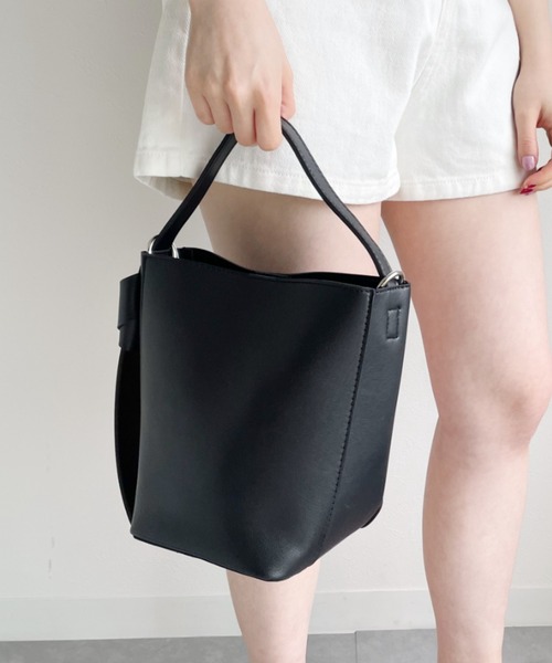 Alite cloth（アリーテクロス）の「2WAYワンハンドルバケツショルダーBAG（ドラムバッグ・レディース・ブラック/ベージュ・FREE）」の9枚目の写真