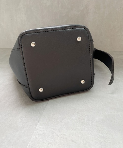 Alite cloth（アリーテクロス）の「2WAYワンハンドルバケツショルダーBAG（ドラムバッグ・レディース・ブラック/ベージュ・FREE）」の16枚目の写真