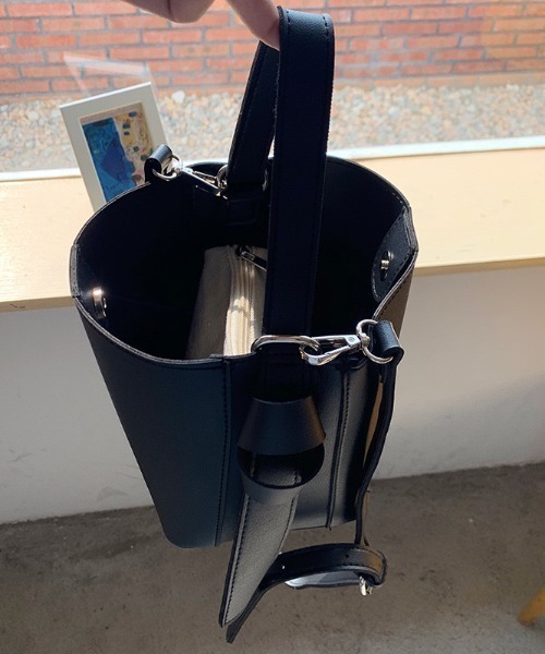 Alite cloth（アリーテクロス）の「2WAYワンハンドルバケツショルダーBAG（ドラムバッグ・レディース・ブラック/ベージュ・FREE）」の21枚目の写真