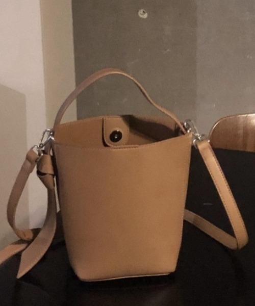 Alite cloth（アリーテクロス）の「2WAYワンハンドルバケツショルダーBAG（ドラムバッグ・レディース・ブラック/ベージュ・FREE）」の22枚目の写真