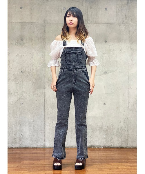 one way（ワンウェイ）の「【oneway】デニムタイトサロペット（サロペット/オーバーオール・レディース・ライトブルー/ベージュ/ブラック系その他・FREE）」の6枚目の写真
