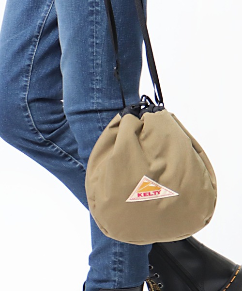 KELTY(ケルティ)の「KELTY / ケルティ リバーシブルショルダーバッグ KELTY 2592465 ケルティー AGI(ショルダーバッグ・レディース・ブラック/タン/キャメル・FREE)」の3枚目の写真