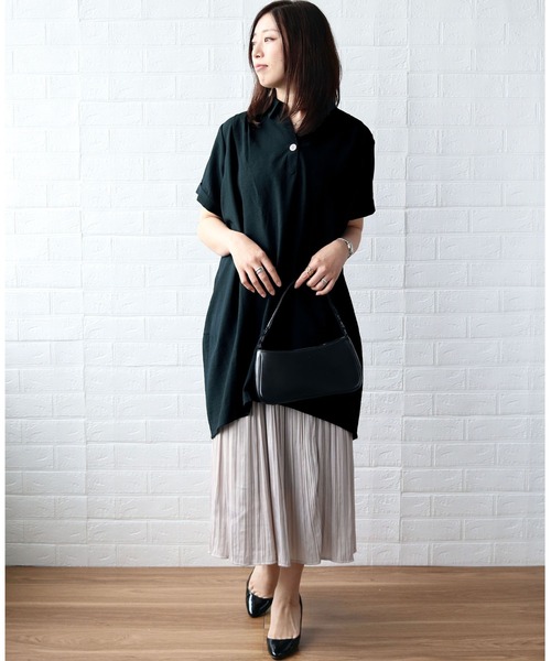 BELLUNA(ベルーナ)の「麻調素材ボタン使いスキッパーワンピース(ワンピース・レディース・ネイビー/ターコイズブルー/カーキ/テラコッタ・MEDIUM/X-LARGE/LARGE)」の18枚目の写真