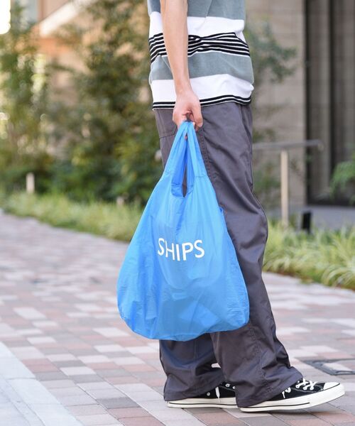 SHIPS（シップス）の「【WEB限定】SHIPS: パッカブル ナイロン SHIPS ロゴ エコ バッグ（エコバッグ/サブバッグ・メンズ・ネイビー/ピンク/ブルー/ブラック・ONE SIZE）」の3枚目の写真
