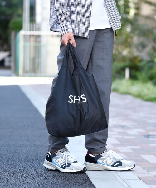 SHIPS（シップス）の「【WEB限定】SHIPS: パッカブル ナイロン SHIPS ロゴ エコ バッグ（エコバッグ/サブバッグ・メンズ・ネイビー/ピンク/ブルー/ブラック・ONE SIZE）」の15枚目の写真