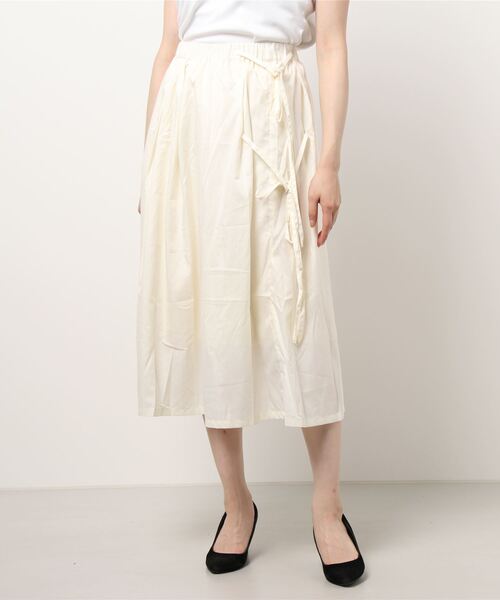 nemne store(ネンネストア)の「あずきミルクのリボンフレアスカート(スカート・レディース・アイボリー/モカ・F)」の16枚目の写真