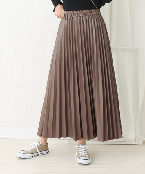 libelle more(リベル モア)の「フェイクレザー アコーディオンプリーツスカート(スカート・レディース・モカ/ゴールド/アイボリー/ブラック/グリーン系その他・L/M)」の3枚目の写真