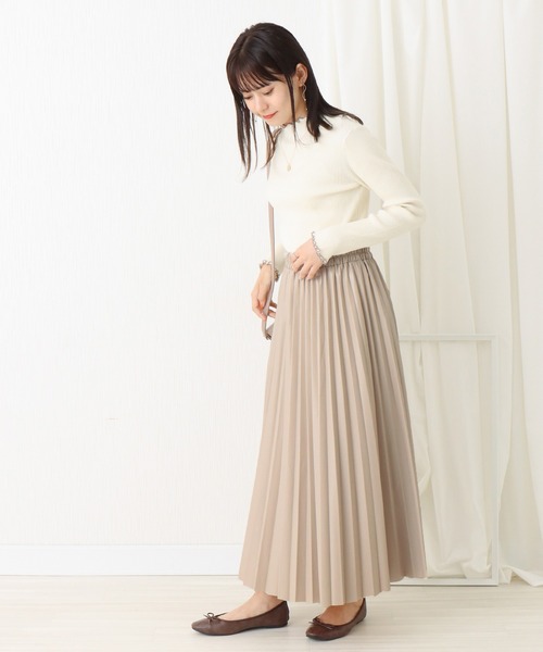 libelle more(リベル モア)の「フェイクレザー アコーディオンプリーツスカート(スカート・レディース・モカ/ゴールド/アイボリー/ブラック/グリーン系その他・L/M)」の22枚目の写真