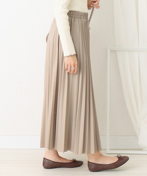 libelle more(リベル モア)の「フェイクレザー アコーディオンプリーツスカート(スカート・レディース・モカ/ゴールド/アイボリー/ブラック/グリーン系その他・L/M)」の13枚目の写真