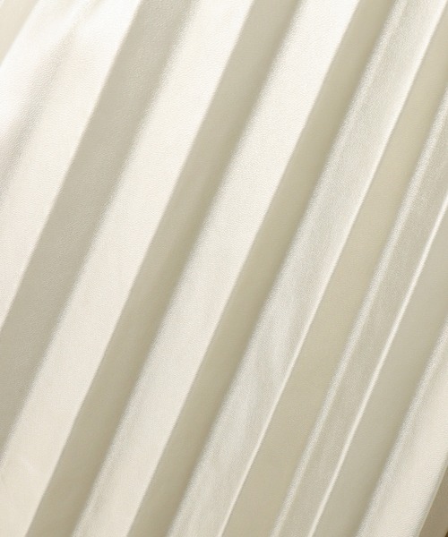 libelle more(リベル モア)の「フェイクレザー アコーディオンプリーツスカート(スカート・レディース・モカ/ゴールド/アイボリー/ブラック/グリーン系その他・L/M)」の19枚目の写真