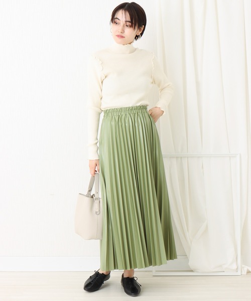 libelle more(リベル モア)の「フェイクレザー アコーディオンプリーツスカート(スカート・レディース・モカ/ゴールド/アイボリー/ブラック/グリーン系その他・L/M)」の11枚目の写真