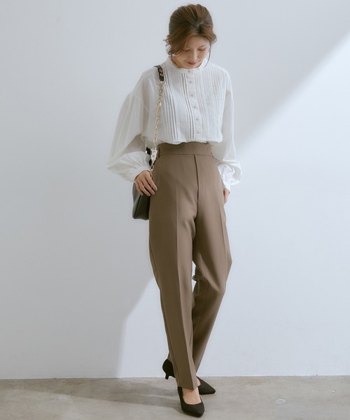 vis-`a-vis(ビサビ)の「【WEB限定】すっきりハイウエストカラーテーパードパンツ【洗濯機可】(スラックス・レディース・キナリ/ピンク/グリーン/レンガ/ブラック/ダークブラウン・S/M/SS/L)」の7枚目の写真