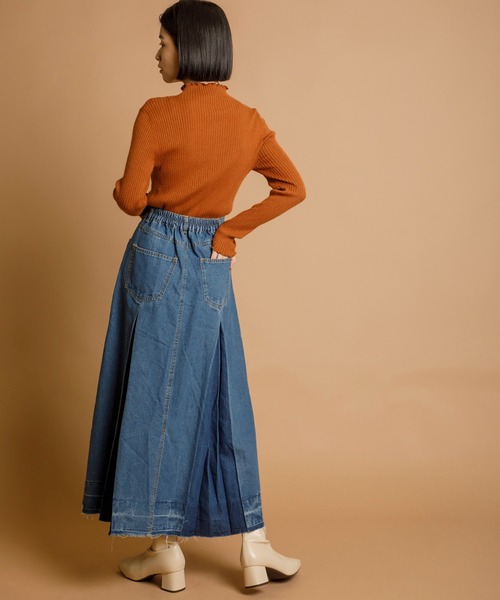 CIENA（シエナ）の「インバーデットフレアデニムスカート（スカート・レディース・ブラック/インディゴブルー・FREE）」の3枚目の写真