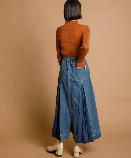 CIENA（シエナ）の「インバーデットフレアデニムスカート（スカート・レディース・ブラック/インディゴブルー・FREE）」の11枚目の写真