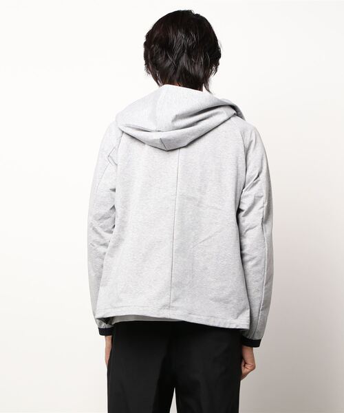 MEN'S BIGI（メンズビギ）の「＜H.I.P. by SOLIDO（エイチアイピー バイ ソリード）別注＞アクティブパーカー　made in japan（パーカー・メンズ・ブラック/グレー・02/03）」の4枚目の写真