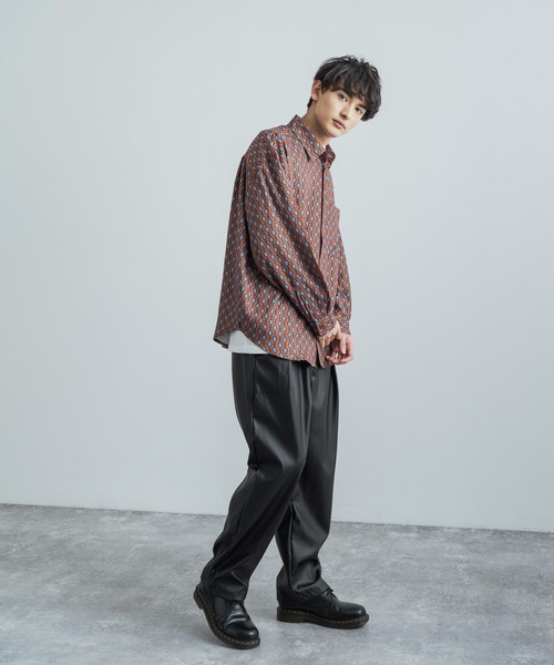 Rocky Monroe(ロッキーモンロー)の「オーバーサイズ 総柄グラフィックプリント レギュラーカラーストレッチロングシャツ(シャツ/ブラウス・メンズ・ライトグレー/ダークブラウン/オフホワイト/チャコール/ピンク/ブラウン/グリーン/サックスブルー/ラベンダー/ホワイト・M/L)」の12枚目の写真