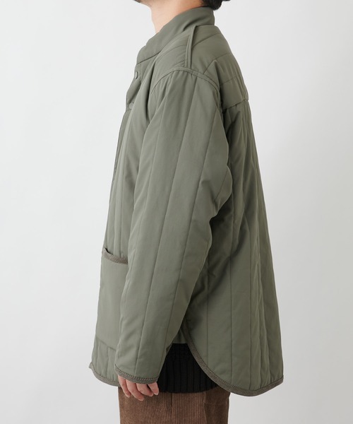 COLONY 2139(コロニートゥーワンスリーナイン)の「イタリアン中綿キルトジャケット (CASHPAD)※ユニセックス対応(ミリタリージャケット・メンズ・ブラック/チャコールグレー・MEDIUM/LARGE/X-LARGE)」の10枚目の写真