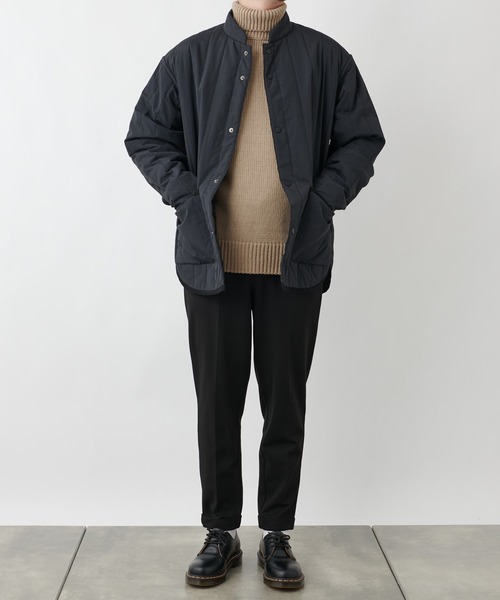 COLONY 2139(コロニートゥーワンスリーナイン)の「イタリアン中綿キルトジャケット (CASHPAD)※ユニセックス対応(ミリタリージャケット・メンズ・ブラック/チャコールグレー・MEDIUM/LARGE/X-LARGE)」の16枚目の写真