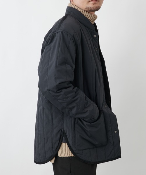 COLONY 2139(コロニートゥーワンスリーナイン)の「イタリアン中綿キルトジャケット (CASHPAD)※ユニセックス対応(ミリタリージャケット・メンズ・ブラック/チャコールグレー・MEDIUM/LARGE/X-LARGE)」の21枚目の写真