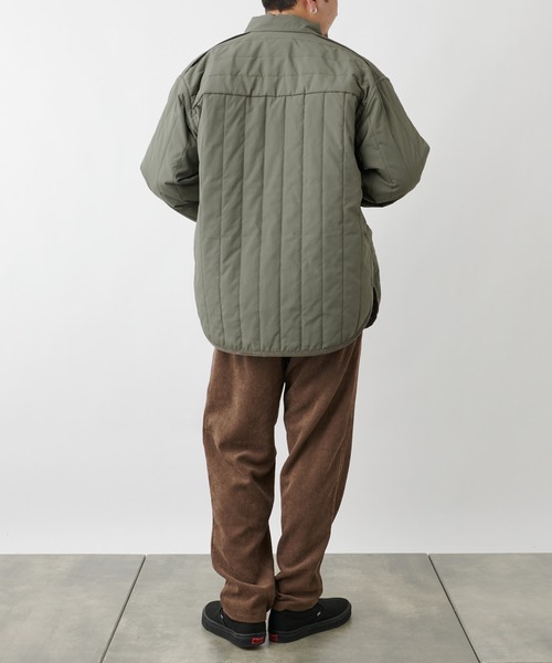 COLONY 2139(コロニートゥーワンスリーナイン)の「イタリアン中綿キルトジャケット (CASHPAD)※ユニセックス対応(ミリタリージャケット・メンズ・ブラック/チャコールグレー・MEDIUM/LARGE/X-LARGE)」の20枚目の写真