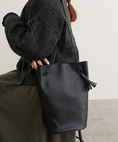 PUAL CE CIN(ピュアルセシン)の「TASSEL TOTE/タッセルトートバッグ(トートバッグ・レディース・ブラック・FREE)」の6枚目の写真