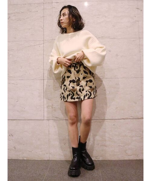 EVRIS(エヴリス)の「バックZIPクロップドニットトップス(ニット/セーター・レディース・アイボリー/ベージュ/グリーン・FREE)」の13枚目の写真