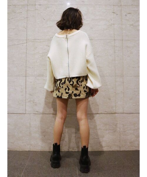 EVRIS(エヴリス)の「バックZIPクロップドニットトップス(ニット/セーター・レディース・アイボリー/ベージュ/グリーン・FREE)」の15枚目の写真