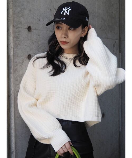 EVRIS(エヴリス)の「バックZIPクロップドニットトップス(ニット/セーター・レディース・アイボリー/ベージュ/グリーン・FREE)」の17枚目の写真