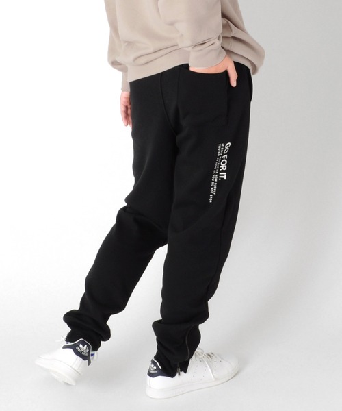 GLAZOS（グラソス）の「[テーパード]裏ベロア・裾ファスナーデザインパンツ（スウェットパンツ・キッズ・ブラック/ダークグリーン/グレー・130cm/140cm/150cm/160cm/170cm）」の12枚目の写真