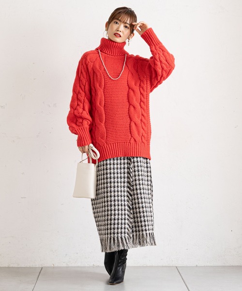 prose verse(プロズヴェール)の「《WEB限定》ケーブル編みタートルネックニット(ニット/セーター・レディース・ゴールド/レッド・FREE)」の19枚目の写真