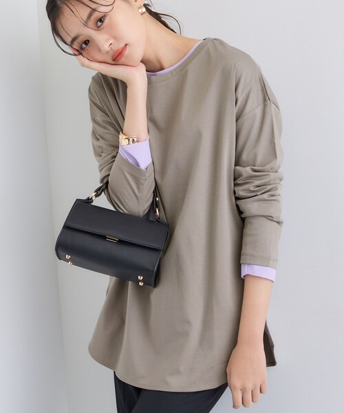 INDIVI（インディヴィ）の「【洗える/コットン100%】ラウンドヘムシンプルカットソー（Tシャツ/カットソー・レディース・ホワイト系/グレー/チャコールグレー/ライトベージュ/ブラウン系その他/ブラック・38/34/05/13/12/17）」の5枚目の写真