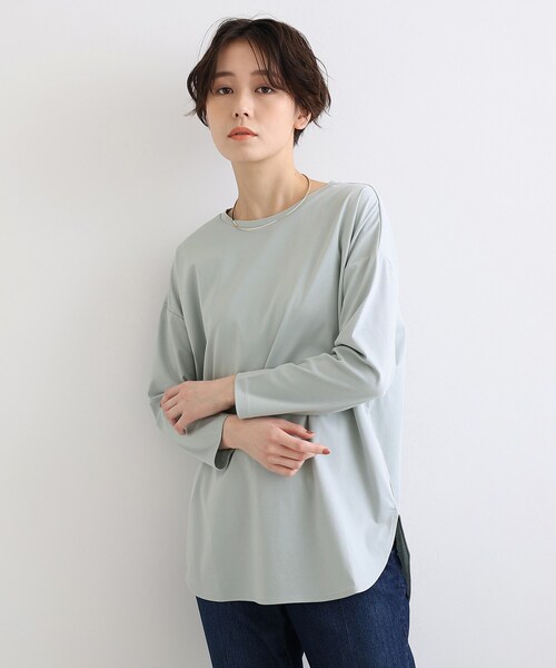 INDIVI（インディヴィ）の「【洗える/コットン100%】ラウンドヘムシンプルカットソー（Tシャツ/カットソー・レディース・ホワイト系/グレー/チャコールグレー/ライトベージュ/ブラウン系その他/ブラック・38/34/05/13/12/17）」の4枚目の写真