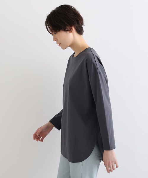 INDIVI（インディヴィ）の「【洗える/コットン100%】ラウンドヘムシンプルカットソー（Tシャツ/カットソー・レディース・ホワイト系/グレー/チャコールグレー/ライトベージュ/ブラウン系その他/ブラック・38/34/05/13/12/17）」の15枚目の写真