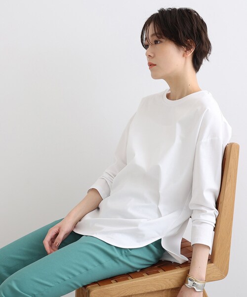 INDIVI（インディヴィ）の「【洗える/コットン100%】ラウンドヘムシンプルカットソー（Tシャツ/カットソー・レディース・ホワイト系/グレー/チャコールグレー/ライトベージュ/ブラウン系その他/ブラック・38/34/05/13/12/17）」の20枚目の写真