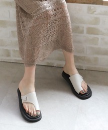 厚底アシメトングサンダル