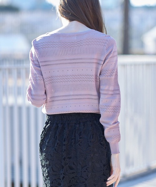 tocco closet（トッコ　クローゼット）の「パールボタン透かし編みボーダーカーディガン（カーディガン/ボレロ・レディース・オフホワイト/ピンクベージュ・M）」の9枚目の写真