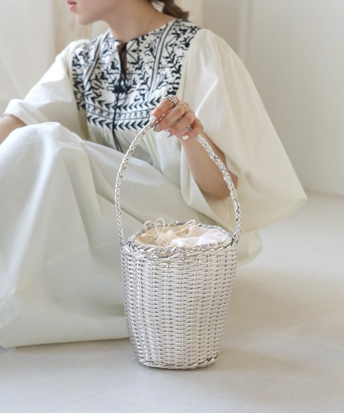 Bab（バブ）の「シルバーカラーカゴバッグ（かごバッグ・レディース・シルバー・ONESIZE）」の3枚目の写真