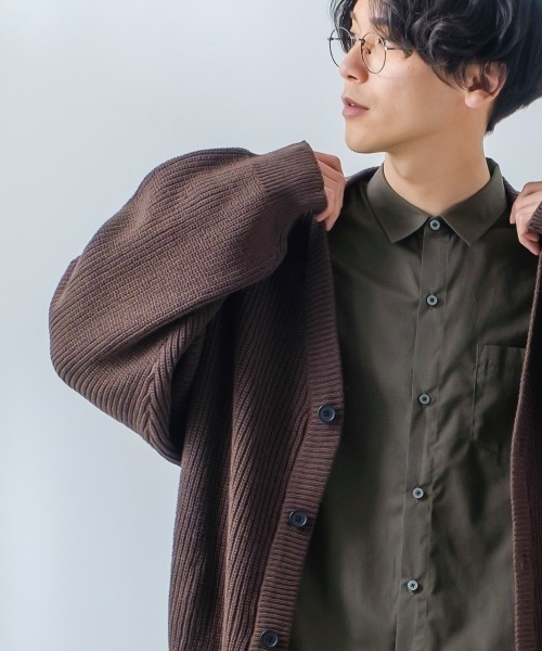 improves（インプローブス）の「【improves】ルーズフィット オーバーサイズ レギュラーカラー 長袖シャツ（シャツ/ブラウス・メンズ・ダークブラウン/ブラック/サックスブルー/グレイッシュベージュ/ホワイト・LARGE/MEDIUM）」の7枚目の写真