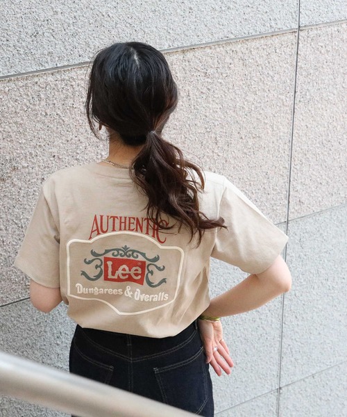 Lee(リー)の「【Lee】バックプリントTシャツ(Tシャツ/カットソー・レディース・ベージュ・M/L)」の11枚目の写真