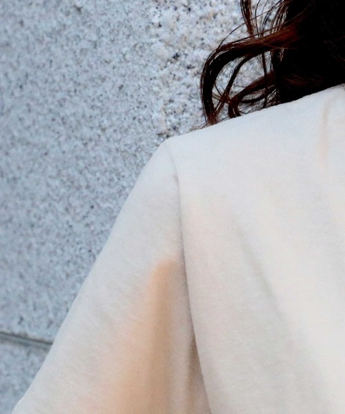 Lee(リー)の「【Lee】バックプリントTシャツ(Tシャツ/カットソー・レディース・ベージュ・M/L)」の9枚目の写真