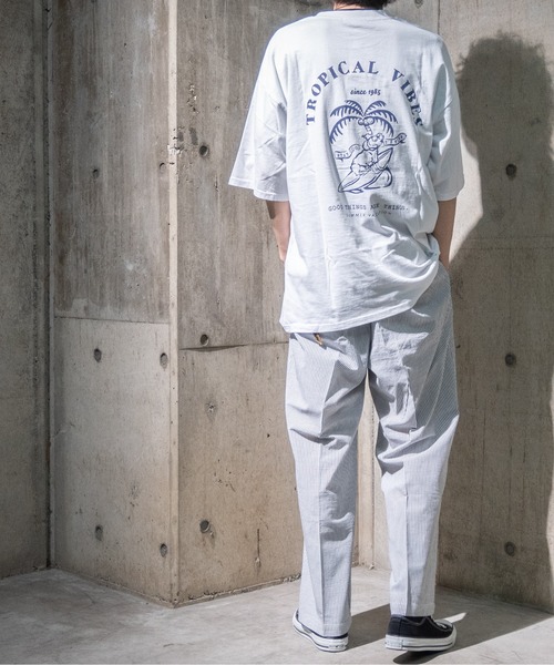 JOHN'S CLOSET(ジョンズクローゼット)の「【13】ピグメント加工バックプリントTシャツ(Tシャツ/カットソー・メンズ・チャコールグレー/グレイッシュベージュ/グリーン/ホワイト・MEDIUM/LARGE)」の18枚目の写真