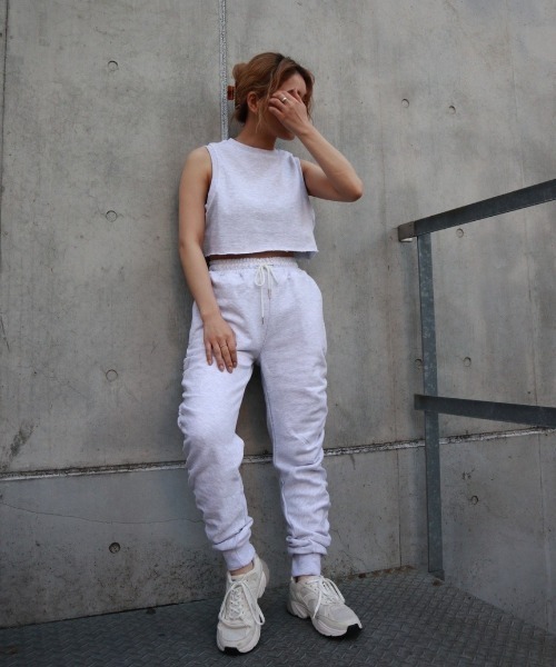 FIG&VIPER（フィグアンドバイパー）の「シャーリングLOGOジョガーライトPT（その他パンツ・レディース・ライトグレー/ピンク/ダークグレー・FREE）」の6枚目の写真