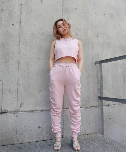 FIG&VIPER（フィグアンドバイパー）の「シャーリングLOGOジョガーライトPT（その他パンツ・レディース・ライトグレー/ピンク/ダークグレー・FREE）」の16枚目の写真