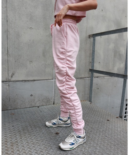 FIG&VIPER（フィグアンドバイパー）の「シャーリングLOGOジョガーライトPT（その他パンツ・レディース・ライトグレー/ピンク/ダークグレー・FREE）」の19枚目の写真