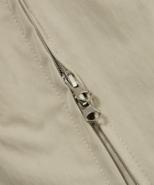 LOW CLASSIC(ロウ クラシック)の「PUCKERING FIELD JACKET(ナイロンジャケット・レディース・カーキ・S/XS)」の9枚目の写真