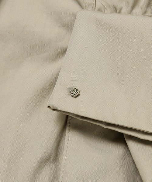 LOW CLASSIC(ロウ クラシック)の「PUCKERING FIELD JACKET(ナイロンジャケット・レディース・カーキ・S/XS)」の5枚目の写真