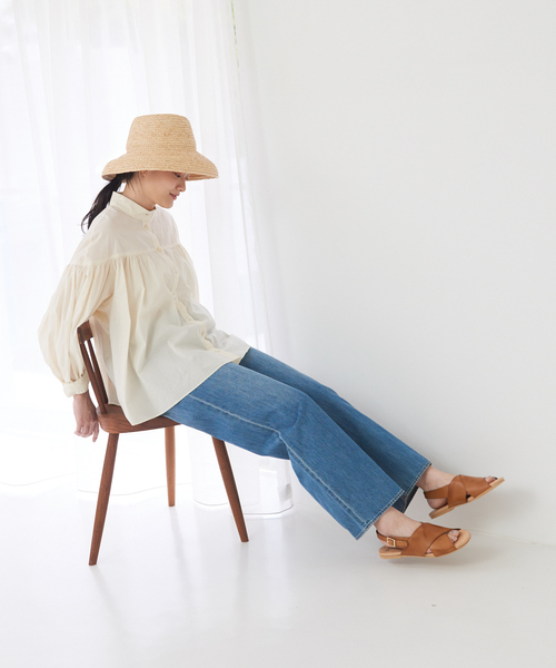 BIANCA（ビアンカ）の「【BIANCA】 レザークロスサンダル（サンダル・レディース・ホワイト/ブラック/キャメル・37/39/38）」の6枚目の写真