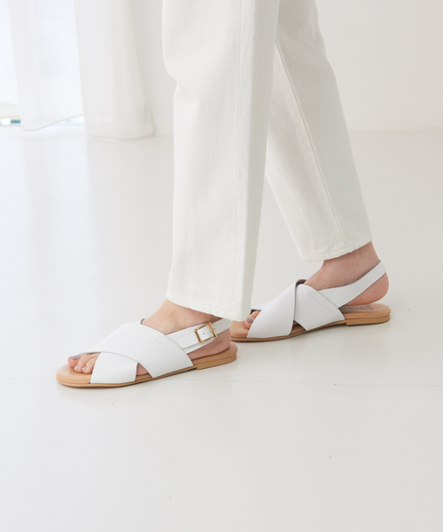 BIANCA（ビアンカ）の「【BIANCA】 レザークロスサンダル（サンダル・レディース・ホワイト/ブラック/キャメル・37/39/38）」の21枚目の写真